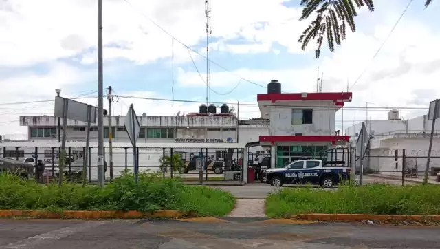 Restringen horario de visitas en el Cereso de Chetumal, ahora deben sacar cita, la medida ha generado molestia en los familiares