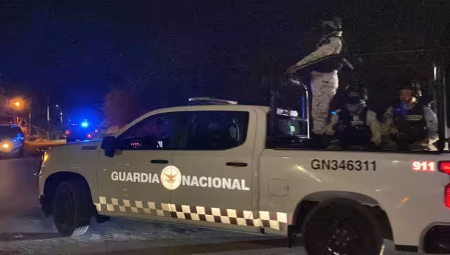 Los hombres armados interceptaron varios autos en la carretera 307