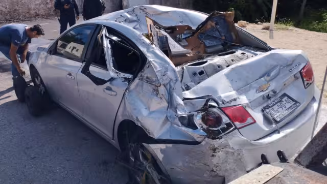 A pesar de lo aparatoso del accidente el conductor resultó ileso