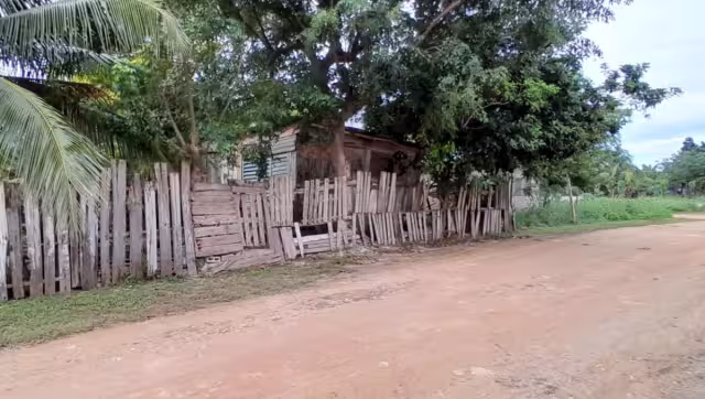 Pobladores demostraron su descontento con la institución.