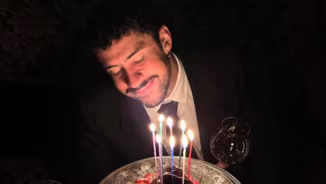 Bad Bunny celebra su cumpleaños 32 con una impactante foto en Instagram