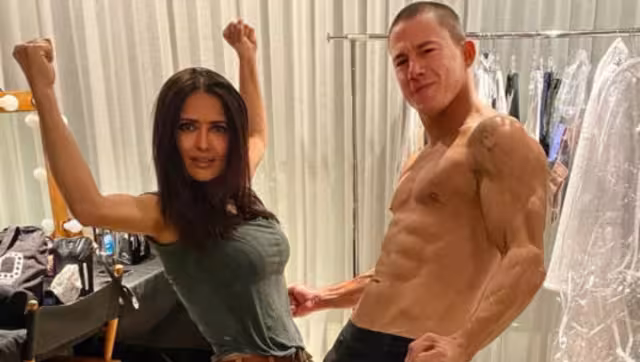 Salma Hayek causa furor tras publicar foto con Channing Tatum sin playera