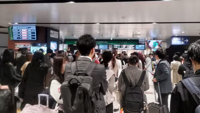 Algunas líneas del tren bala suspendieron operaciones temporalmente