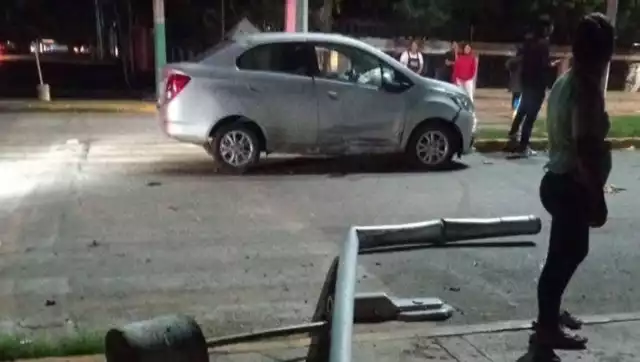 El conductor presentó lesiones tras el choque