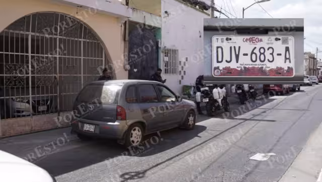 Simuló placas nuevas con pintura roja y fue multado