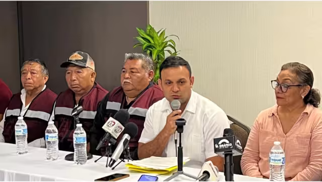 El líder tizimileño advirtió que es momento de definiciones para el partido guinda en el municipio