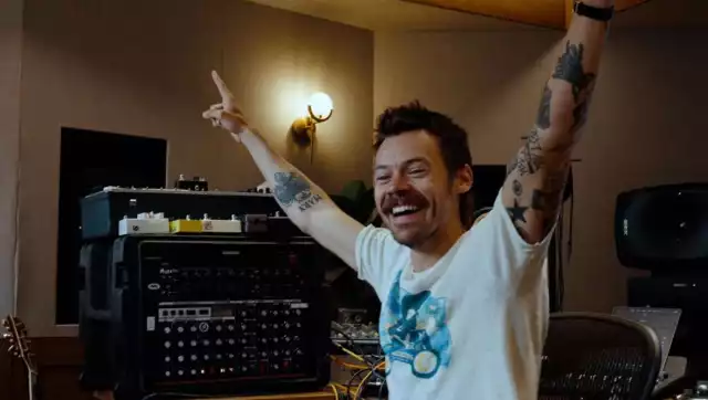 Harry Styles anuncia el lanzamiento de “Aperture” su nuevo sencillo