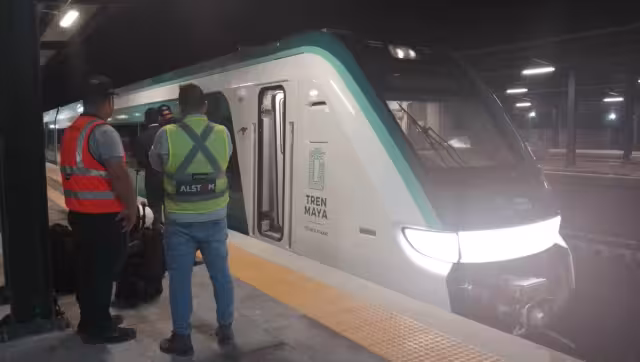 Andrés Manuel López Obrador partió ayer rumbo a Cancún, con escala en Chichén Itzá