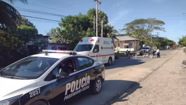 Después que le brindaron los primeros auxilios a la lesionada, paramédicos de la Cruz Roja determinaron que la jovencita no requería ser llevada a un hospital.