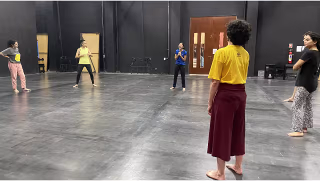 De igual manera, Almond ofreció una actualización pedagógica para los profesores de teatro y danza del Unay