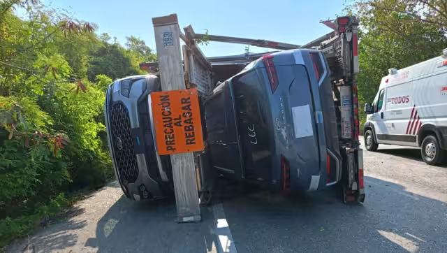 La 'madrina' transportaba camionetas de lujo
