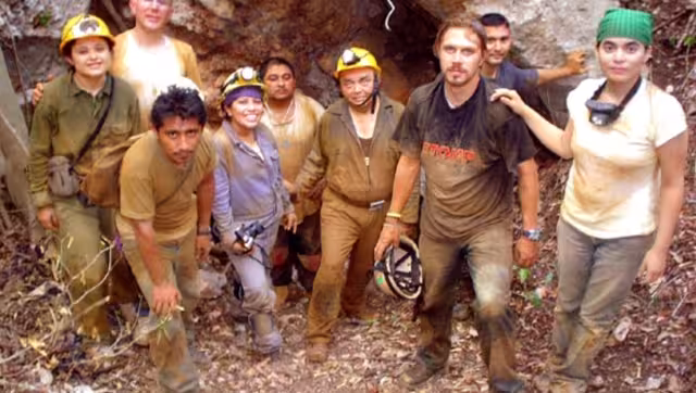 El equipo apoya a las comunidades rurales, para realizar diagnósticos de sus cuevas