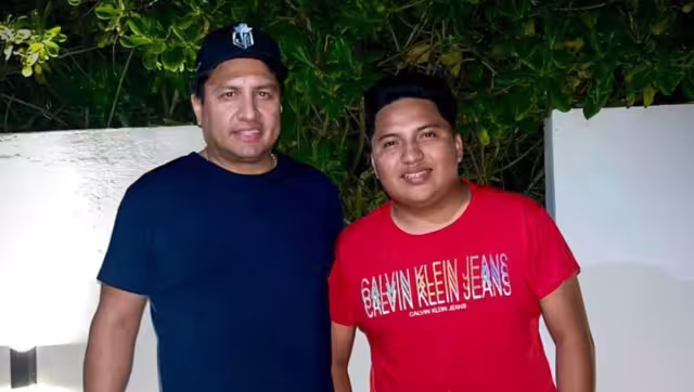 Julión Álvarez fue la sensación en los puertos del Oriente tras visitar las playas y saludar a sus fans