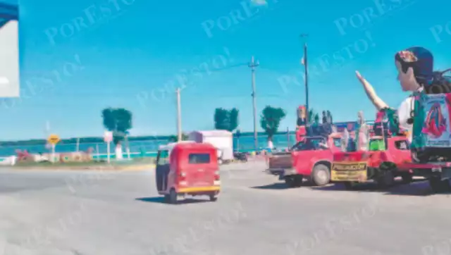 Mototaxistas de Sabancuy enfrentan una fuerte baja de ingresos en vacaciones.