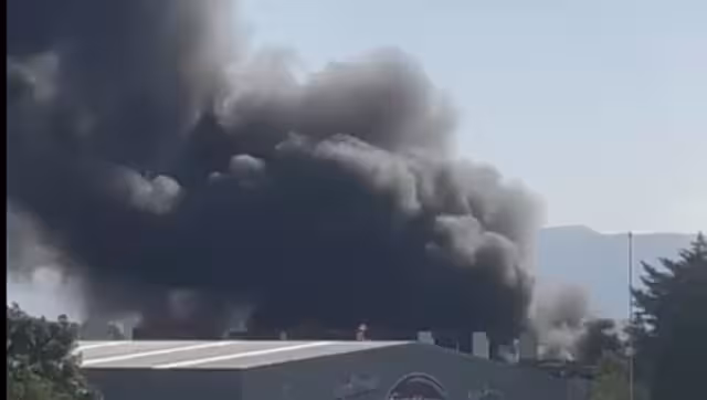 Alertan de incendio en fábrica de telas en Alcaldía Azcapotzalco.