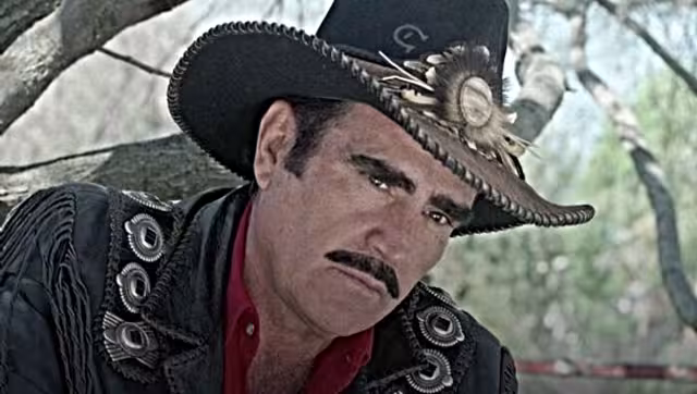 Luego de cuatro meses hospitalizado, Vicente Fernández murió este domingo a las 6:15 minutos, así lo dio a conocer su familia a través de su cuenta de Instagram