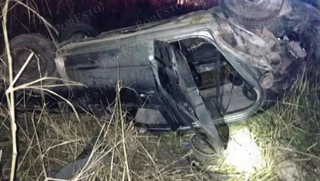 Accidente nocturno en Seybaplaya deja un lesionado y daños materiales