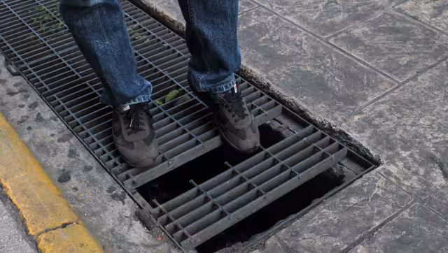 Se trata de un par de cuadrados que se mueven mucho al pisarlos