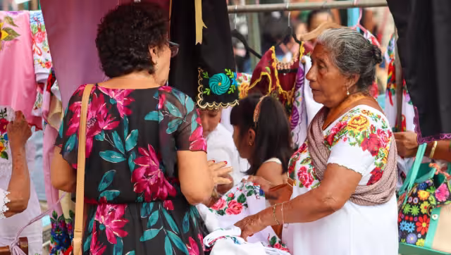 Resaltó que se siente orgulloso de dedicarse a la elaboración de estas prendas