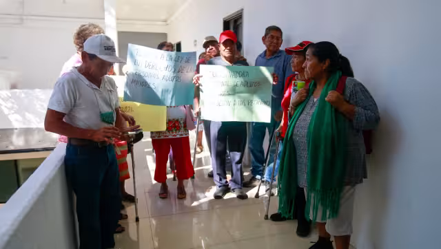 Los quejosos dicen que desde hace 43 meses buscan ayuda.