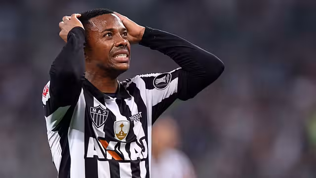 El exjugador brasileño es acusado por violación grupal