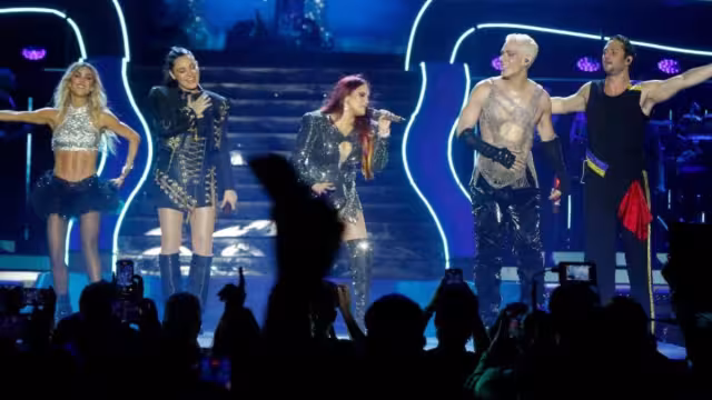 Dulce María y RBD siguen generando emociones en sus fanáticos con sus conciertos