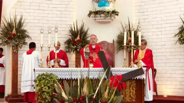 Obispo de Quintana Roo anunció en la misa del Domingo de Ramos el viacrucis playero en Cancún