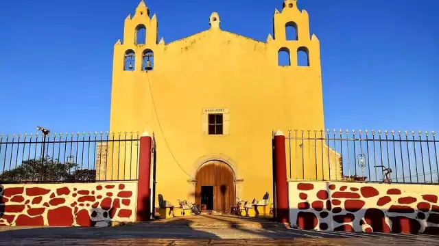 El municipio cuenta con un poblado que es considerado pueblo fantasma