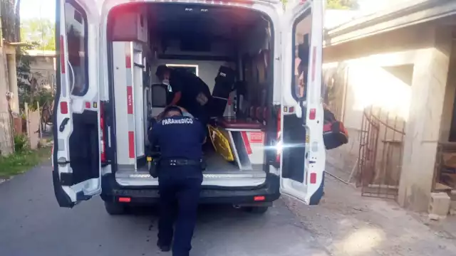 El hombre se impactó contra unas piedras