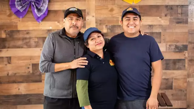 Migrante mexicana fue arrestada por vender tamales en NY, ahora tiene su propio negocio