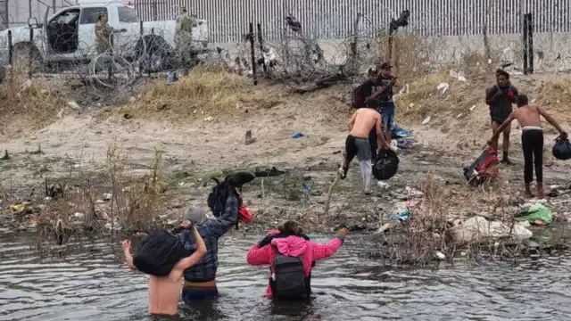 Minutos después de su entrada en vigor, la Corte Suprema dejó en pausa la ley SB4 indefinidamente