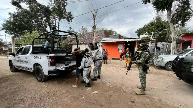 Se informó a la opinión pública que, esta fecha se desplegaron más de 200 elementos del Ejército Mexicano y Guardia Nacional,