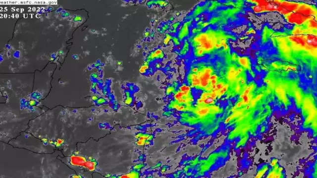 Así llega Ian a las costas de Yucatán; será considerado un Huracán mayor