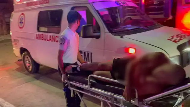 El hombre se encuentra en estado delicado en un hospital