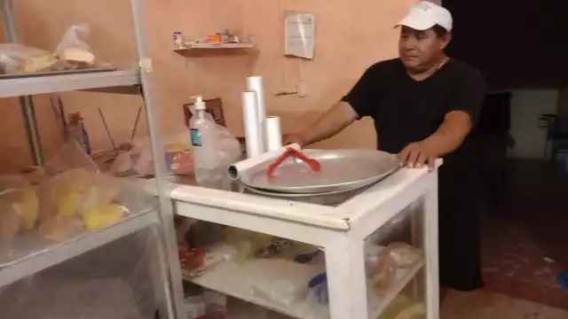 Loa panaderos de Dzitbalché llegan en camionetas para ofertar sus panes