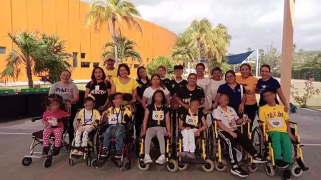 Estos jueces, reconocidos por su certificación nacional otorgada por la Comisión Nacional de Cultura Física y Deporte, garantizaron la imparcialidad y el rigor técnico en la evaluación de los competidores.