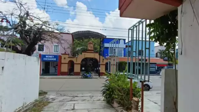 De acuerdo con los testigos que se dieron cuenta del accidente, señalaron que sólo se percataron del hecho debido a la llegada de los servicios paramédicos.