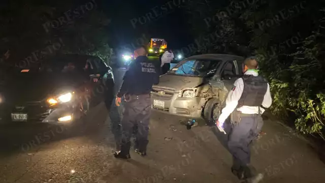 Accidente en zona de curvas paraliza tránsito por más de 30 minutos en Hopelchén