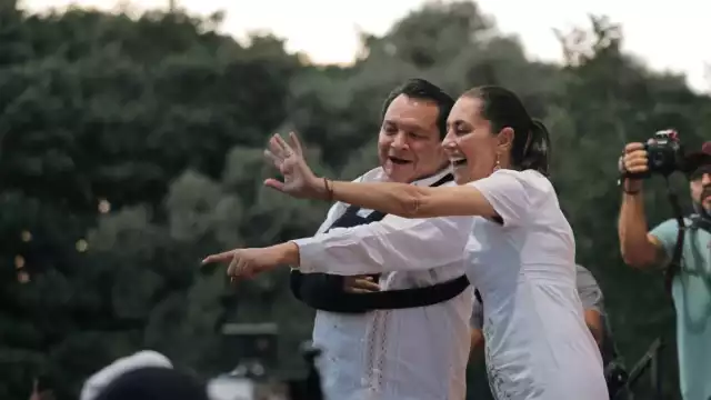 Claudia Sheinbaum junto a Joaquín Díaz Mena "Huacho"