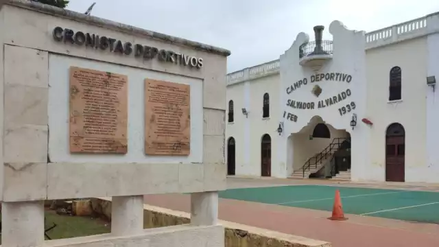 Fiesta en grande se vivió por los 84 años del Estadio "Salvador Alvarado"