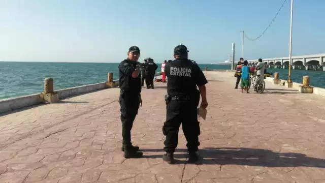 Sólo su amigo pudo ser salvado por algunas personas que ahí se encontraban