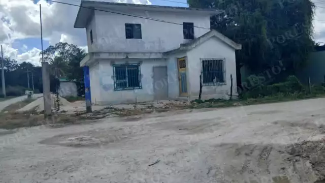 Vecinos de la colonia Carlos Salinas de Gortari denunciaron el robo de material de construcción afuera de una vivienda en obra.