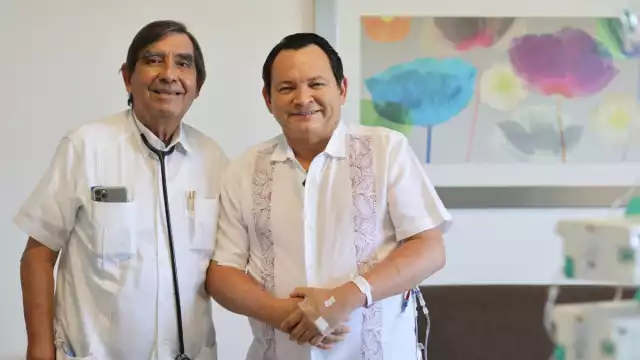 El candidato se recupera de una operación tras una fractura en el brazo