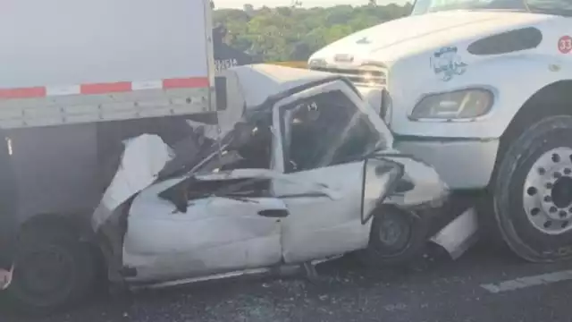 El conductor salió ileso del accidente en el Periférico de Mérida