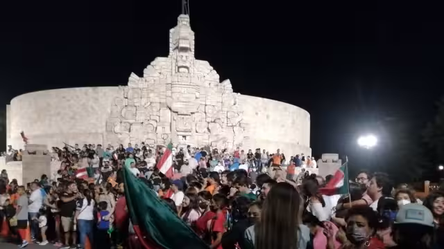 Leones de Yucatán paralizan a Mérida tras desfile por el campeonato: EN VIVO