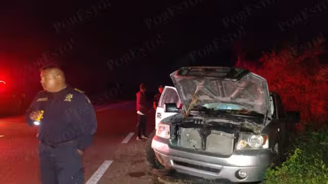 La camioneta se dirigía a la ciudad de Mérida cuando ocurrió el accidente