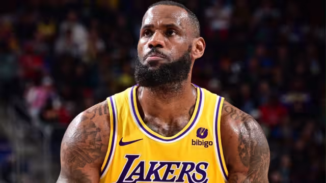 El jugador de Los Ángeles está entre los 20 máximos anotadores de la NBA esta campaña con 25.4 puntos por partido y entre los 10 máximos asistentes con 7.4 por noche 

