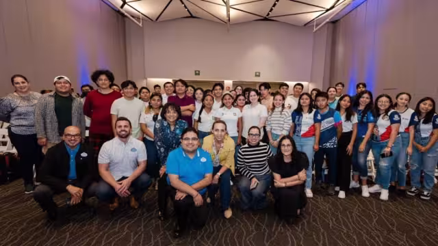 El trabajo será en los Parques de Disney por aproximadamente tres meses 
