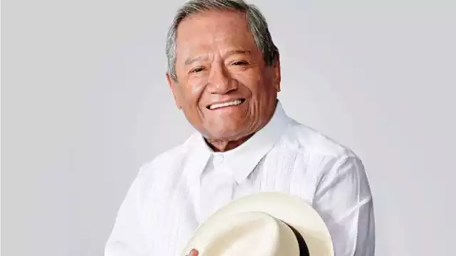 Grabó más de 30 discos y compuso más de 400 canciones