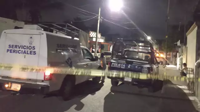 Una de las lesiones que se le apreciaba era un surco en el cuello; se presume fue estrangulada hasta perder la vida, aunque también sangraba de la cabeza.